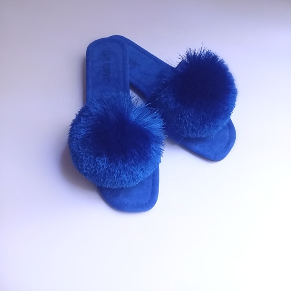 🆑 POM-POM SLIDES - Picture 3 of 3